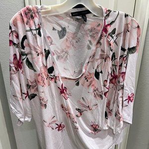 White House Black Market Floral Print V-Neck Top - Size Large